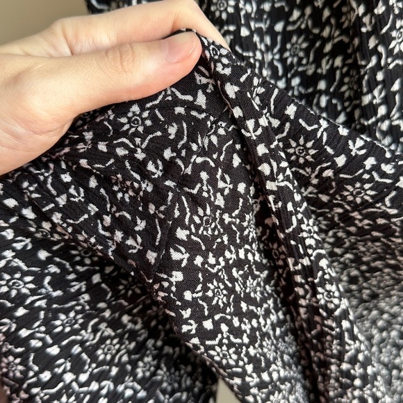 American Eagle Outfitters Black and White Silver Jumpsuit, Sequins, Size Medium - Picture 8 of 16